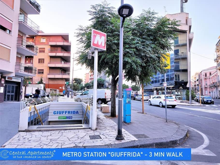 Central Apartments Mezzanine - 1 Min To Via Etnea Catania Exterior photo